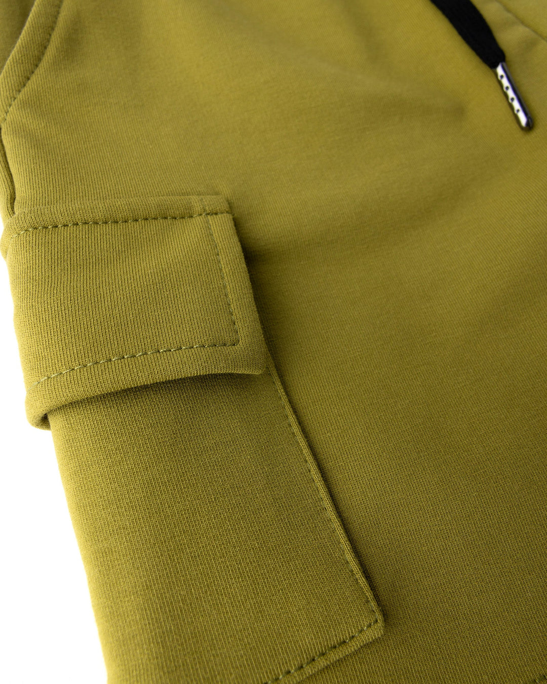 Close up detail of the Deluxe Cargo Short in olive