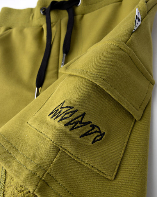 Close up detail of the Deluxe Cargo Short in olive