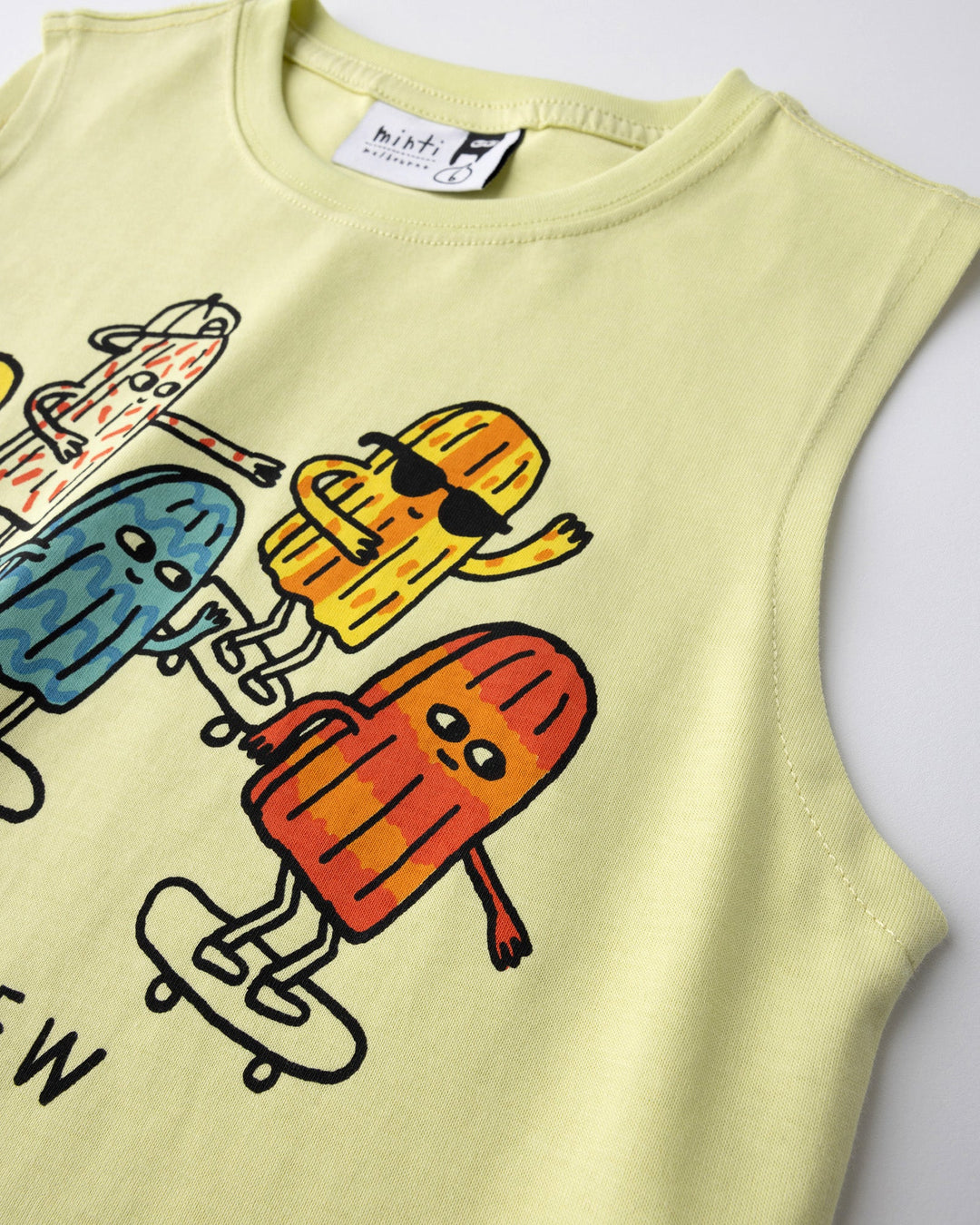 Close up of the Cool Crew Sleeveless Tee print in light zest