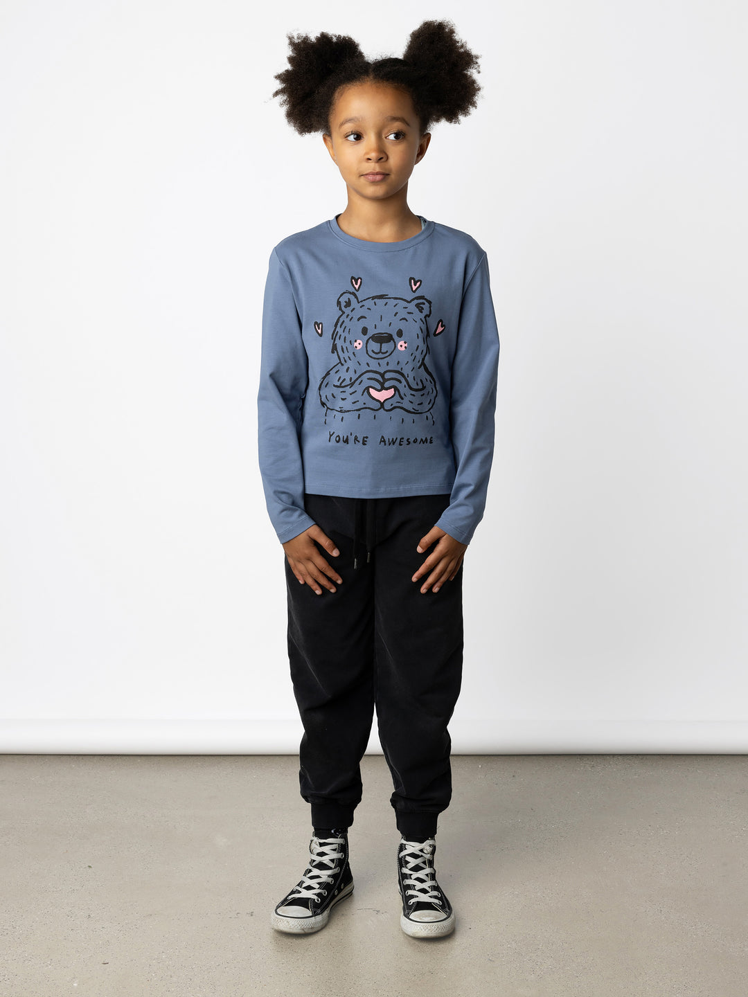 Minti kids clothing. Boxy style long sleeved tee. 190 Gram // 95% Cotton // 5% Elastane.
