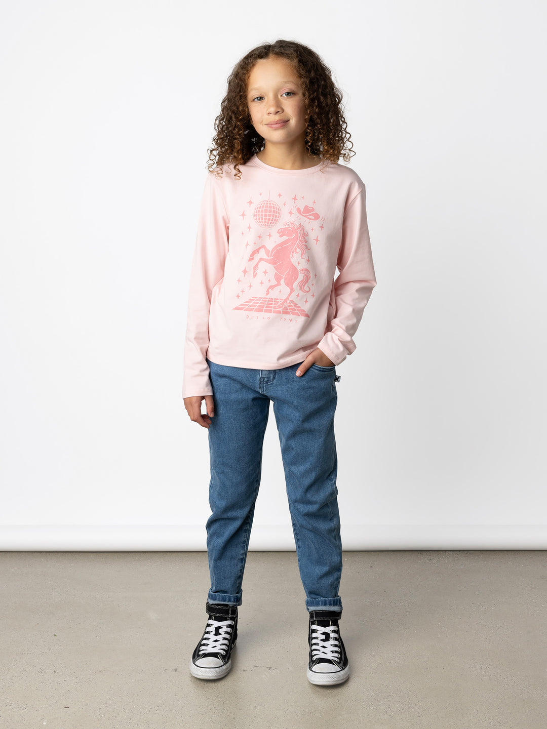 Minti kids clothing. Boxy style long sleeved tee. 190 Gram // 95% Cotton // 5% Elastane.