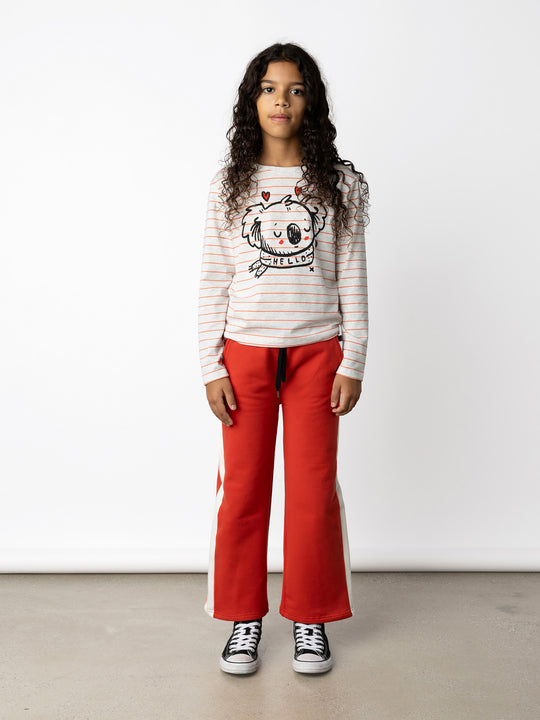 Minti kids clothing. Boxy style long sleeved tee. 190 Gram // 95% Cotton // 5% Elastane.