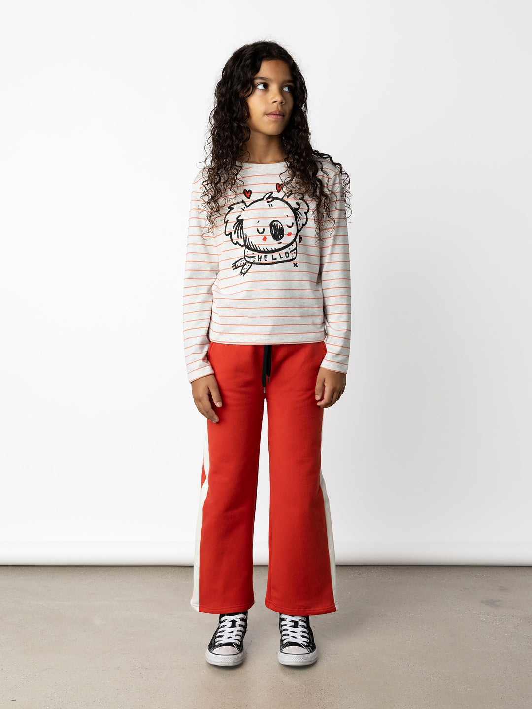 Minti kids clothing. Boxy style long sleeved tee. 190 Gram // 95% Cotton // 5% Elastane.