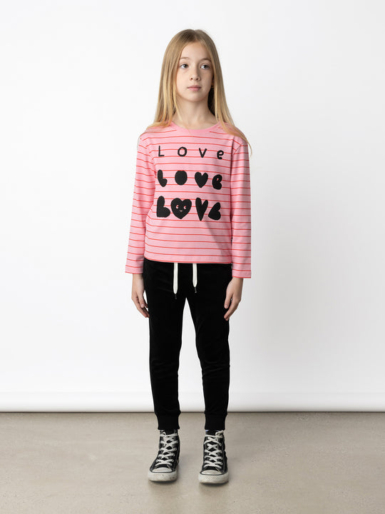 Minti kids clothing. Boxy style long sleeved tee. 190 Gram // 95% Cotton // 5% Elastane.
