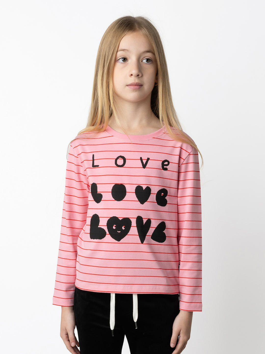 Minti kids clothing. Boxy style long sleeved tee. 190 Gram // 95% Cotton // 5% Elastane.