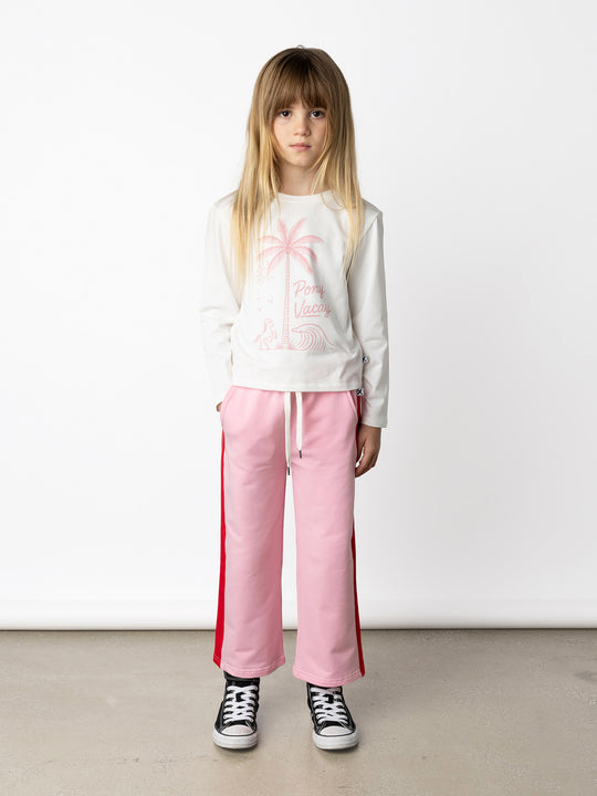 Minti kids clothing. Boxy style long sleeved tee. 190 Gram // 95% Cotton // 5% Elastane.
