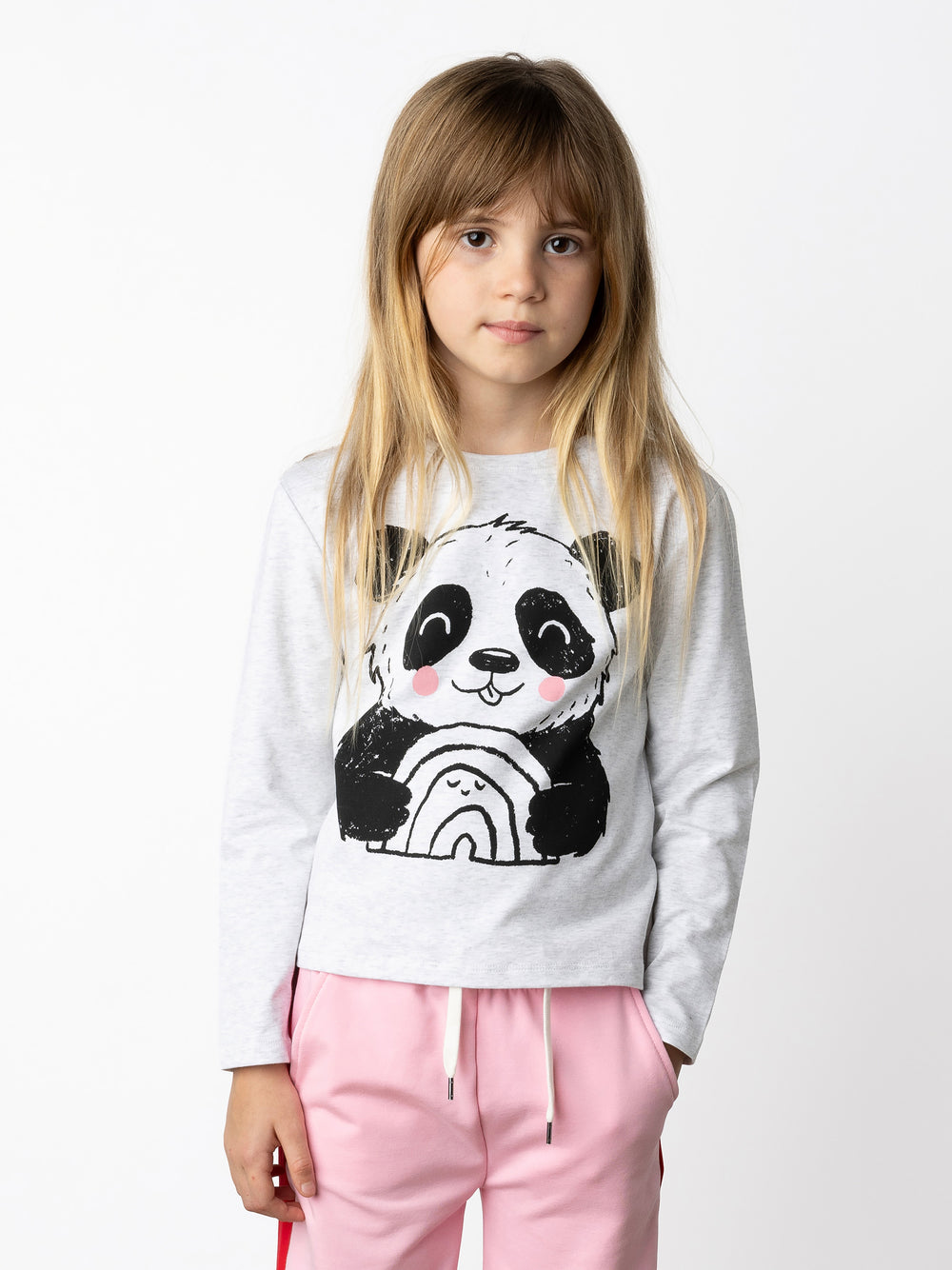Minti kids clothing. Boxy style long sleeved tee. 190 Gram // 95% Cotton // 5% Elastane.