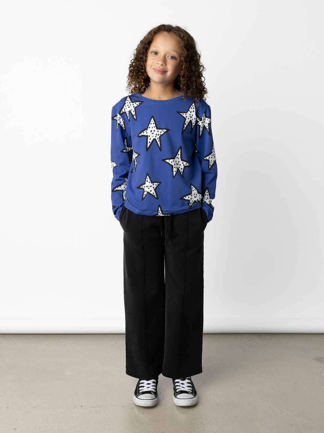 Minti kids clothing. Boxy style long sleeved tee. 190 Gram // 95% Cotton // 5% Elastane.