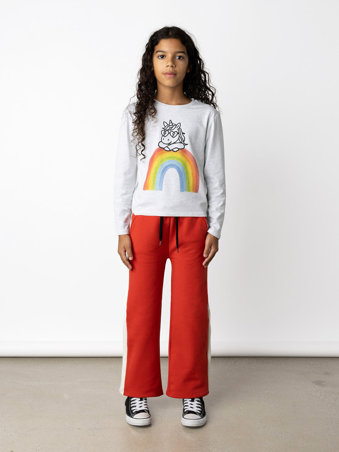 Minti kids clothing. Boxy style long sleeved tee. 190 Gram // 95% Cotton // 5% Elastane.