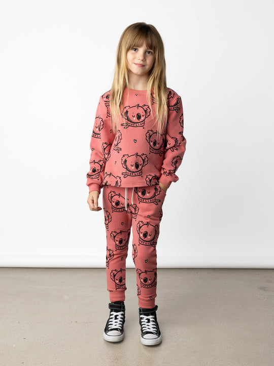 Minti kids clothing. Boxy crew with 2x2 rib neck and cuffs. 330 Gram // Brushed Inside // 95% Cotton // 5% Elastane.