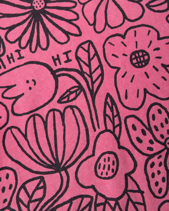 Close up of the Big Flowers Cropped Tee print in pink wash