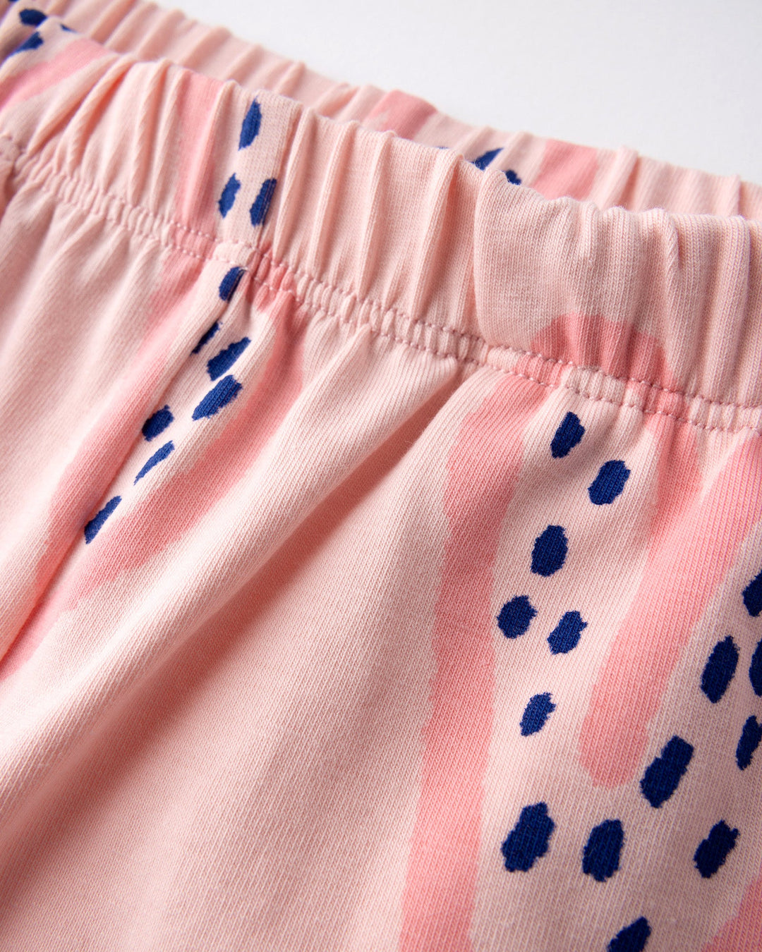Close up detail of the Speckle Heart Short in pink