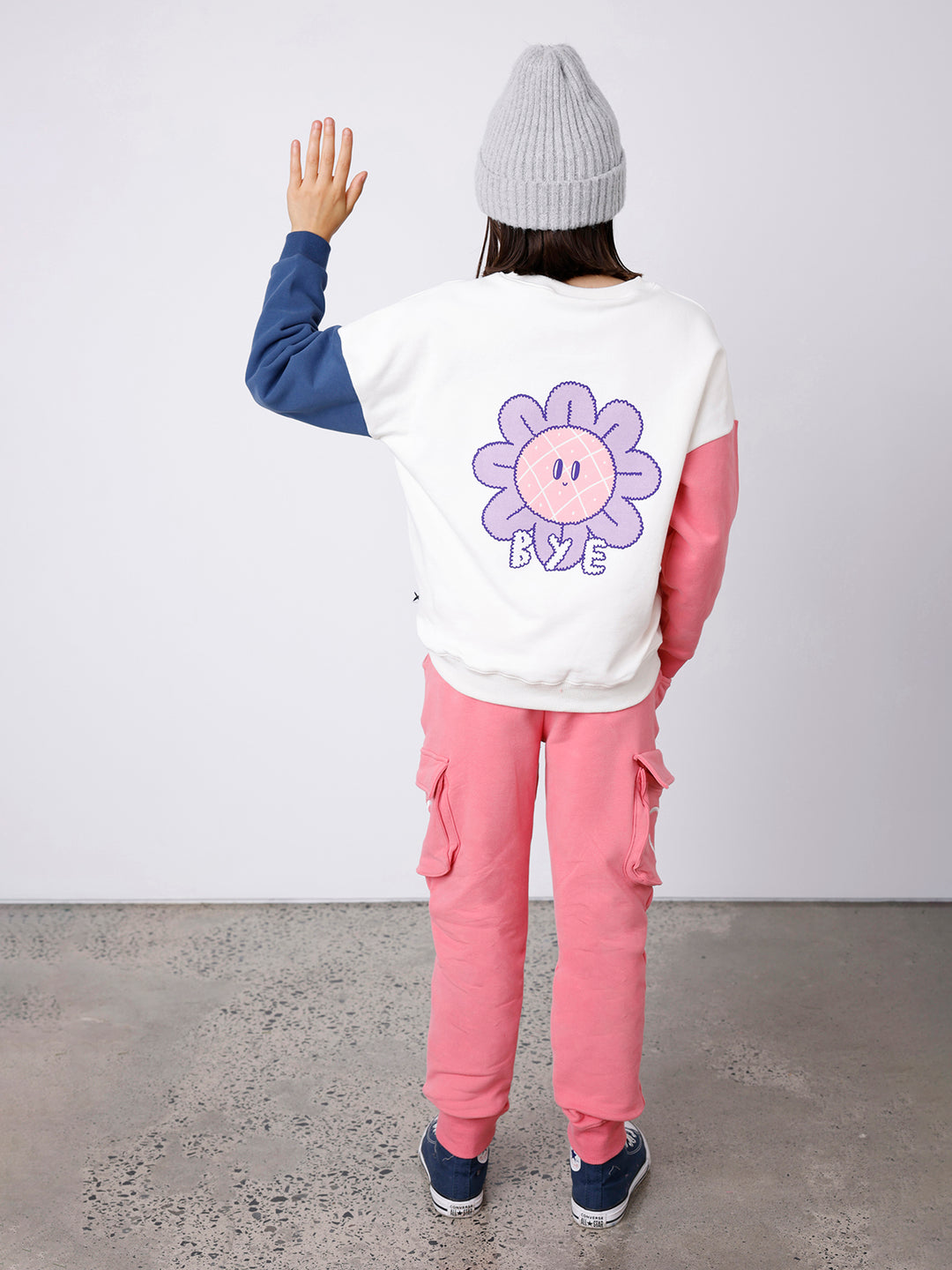 Minti Hello Bye Flower Furry Crew