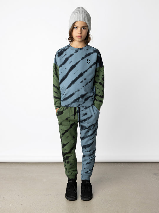 Minti kids clothing. Super cosy oversized fit crew with drop shoulder detail. 2x2 Rib at the neck, hem and cuffs. 320 Gram // 95% Cotton // 5% Elastane.