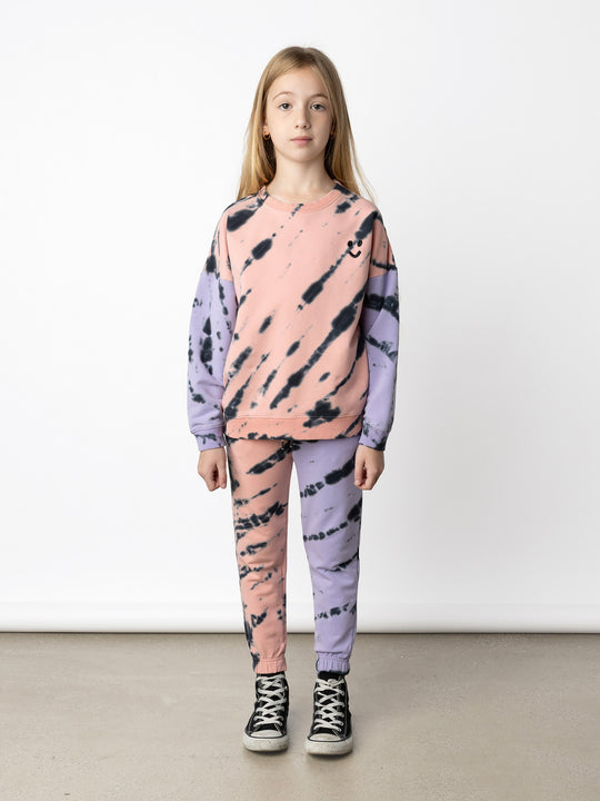 Minti kids clothing. Super cosy oversized fit crew with drop shoulder detail. 2x2 Rib at the neck, hem and cuffs. 320 Gram // 95% Cotton // 5% Elastane.