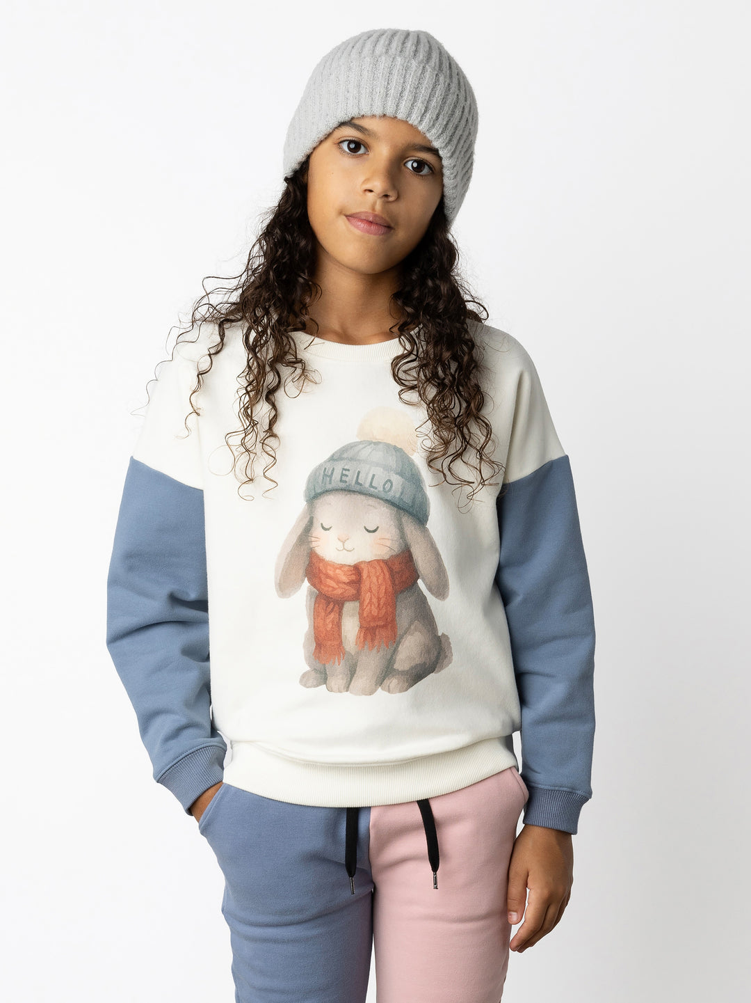 Minti kids clothing. Super cosy oversized fit crew with drop shoulder detail. 2x2 Rib at the neck, hem and cuffs. 330 Gram // Brushed Inside // 95% Cotton // 5% Elastane.
