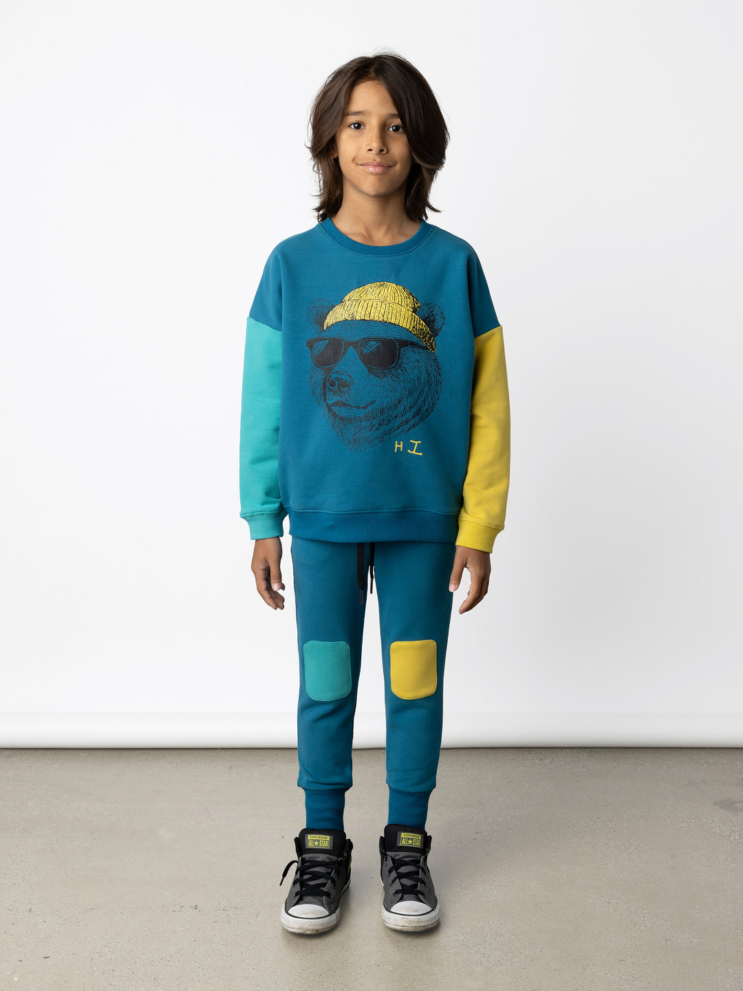 Minti kids clothing. Super cosy oversized fit crew with drop shoulder detail. 2x2 Rib at the neck, hem and cuffs. 330 Gram // Brushed Inside // 95% Cotton // 5% Elastane.