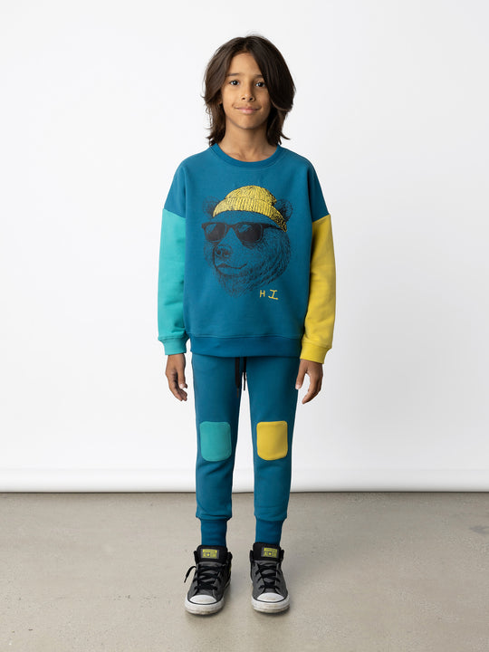 Minti kids clothing. Super cosy oversized fit crew with drop shoulder detail. 2x2 Rib at the neck, hem and cuffs. 330 Gram // Brushed Inside // 95% Cotton // 5% Elastane.