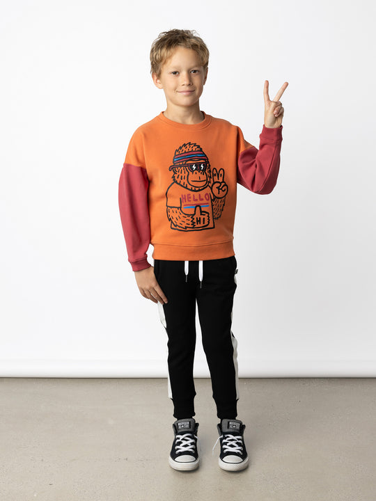 Minti kids clothing. Super cosy oversized fit crew with drop shoulder detail. 2x2 Rib at the neck, hem and cuffs. 330 Gram // Brushed Inside // 95% Cotton // 5% Elastane.