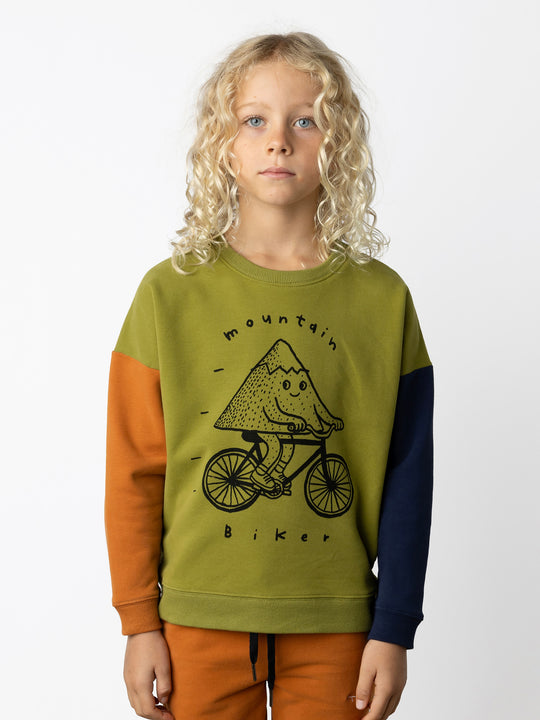 Minti kids clothing. Super cosy oversized fit crew with drop shoulder detail. 2x2 Rib at the neck, hem and cuffs. 330 Gram // Brushed Inside // 95% Cotton // 5% Elastane.