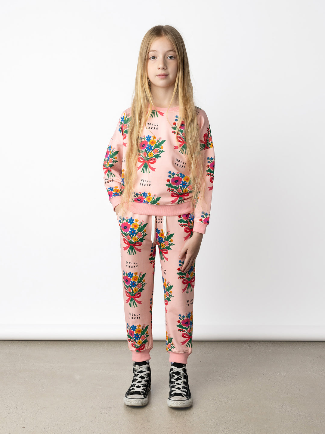 Minti kids clothing. Super cosy oversized fit crew with drop shoulder detail. 2x2 Rib at the neck, hem and cuffs. 320 Gram // 95% Cotton // 5% Elastane.