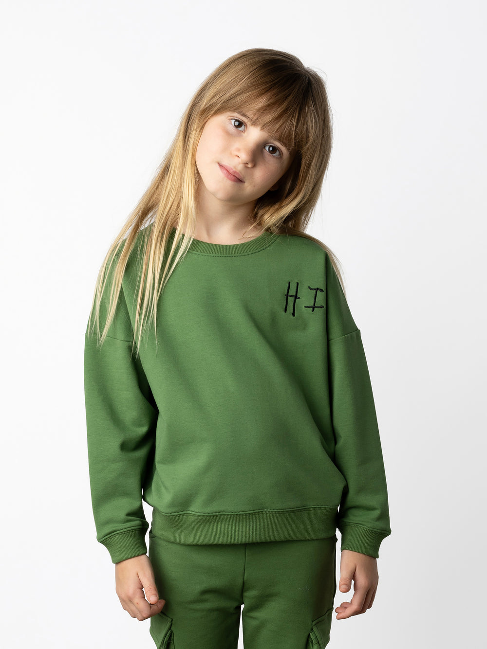 Minti kids clothing. Super cosy oversized universal fit crew with drop shoulder detail. 2x2 Rib at the neck, hem and cuffs. 320 Gram // 95% Cotton // 5% Elastane.