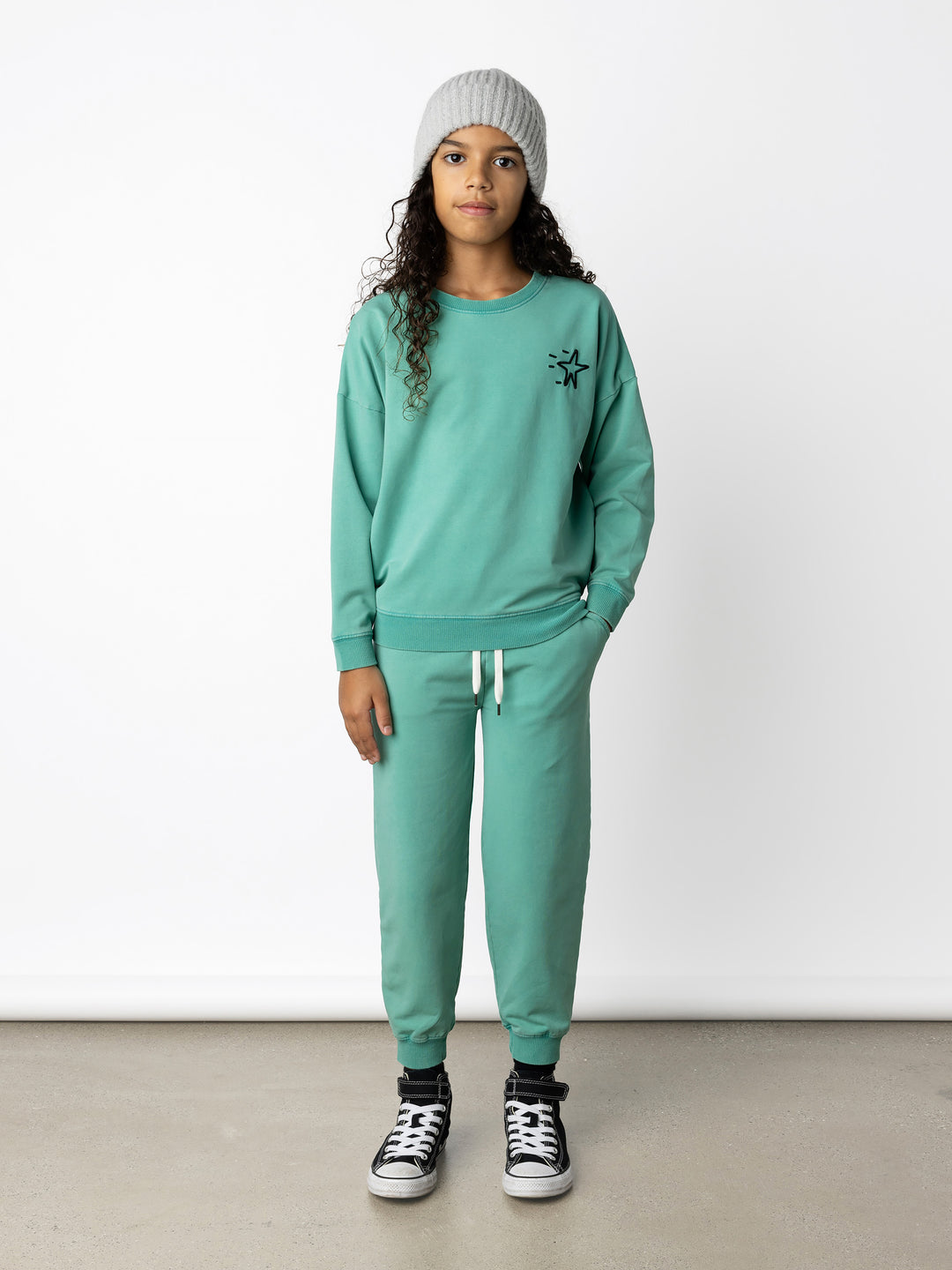 Minti kids clothing. Super cosy oversized fit crew with drop shoulder detail. 2x2 Rib at the neck, hem and cuffs. 260 Gram // 95% Cotton // 5% Elastane.