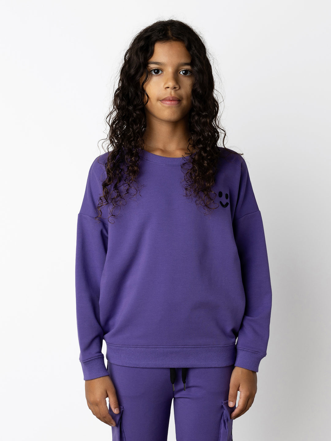Minti kids clothing. Super cosy oversized fit crew with drop shoulder detail. 2x2 Rib at the neck, hem and cuffs. 320 Gram // 95% Cotton // 5% Elastane.