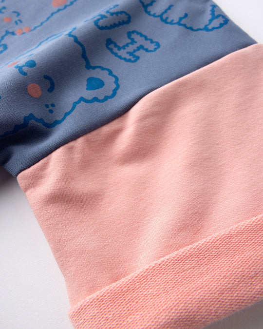 Close up detail of the Hi Cat Bear Short Sleeve Crew in cornflower and pink