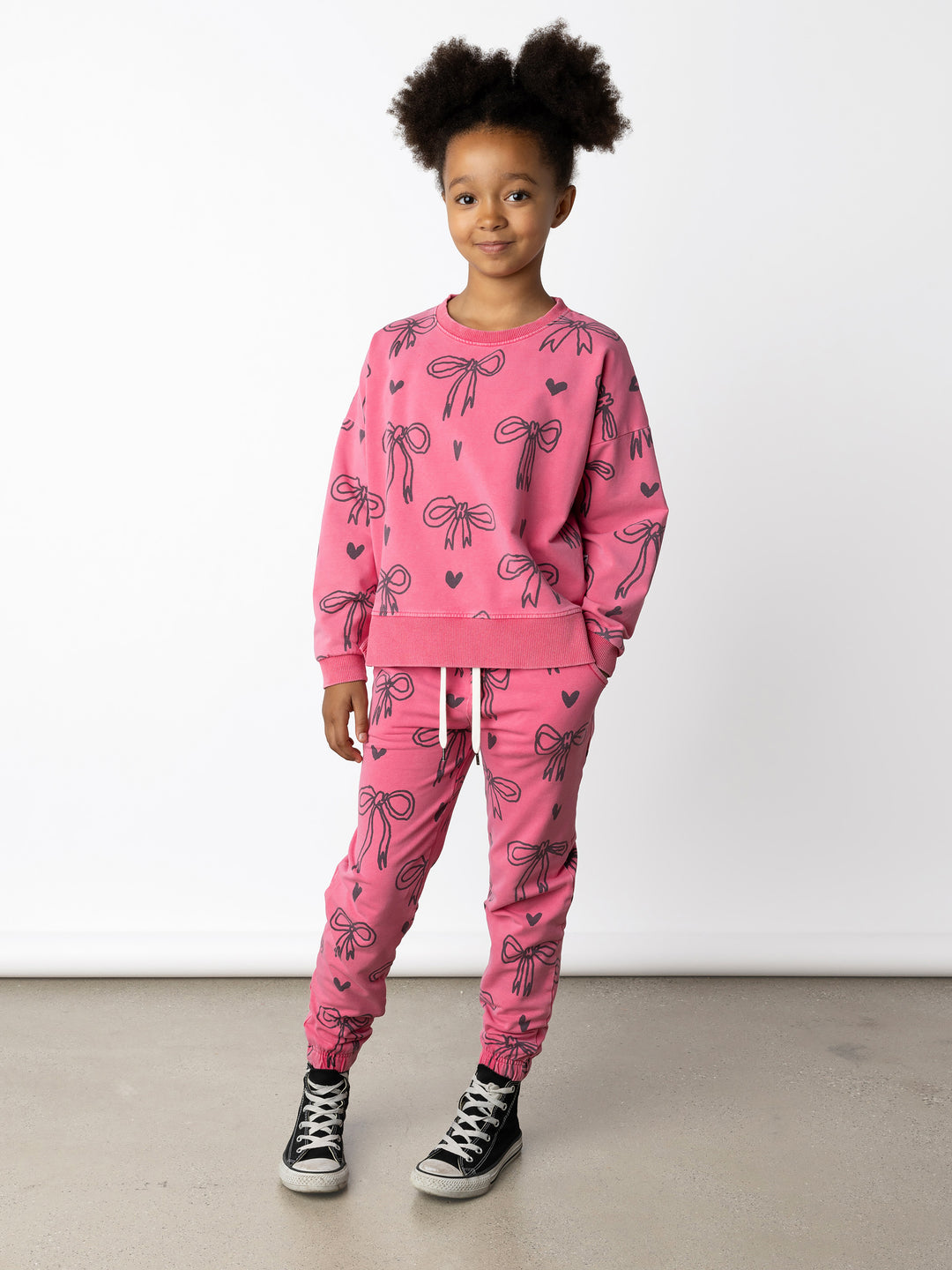 Minti kids clothing. Super cosy crew with drop shoulder detail and split hem. 2x2 Rib at the neck and hem. 260 Gram // 95% Cotton // 5% Elastane.