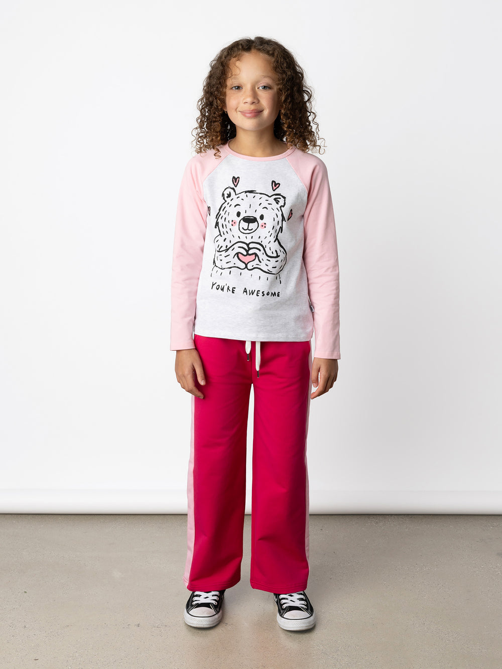 Minti kids clothing. Luxe raglan tee with contrast sleeves and neck. 190 Gram // 95% Cotton // 5% Elastane.