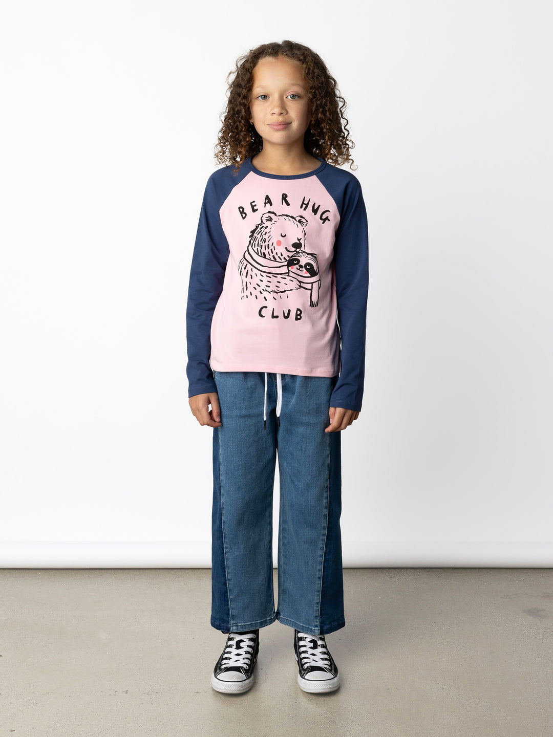Minti kids clothing. Luxe raglan tee with contrast sleeves and neck. 190 Gram // 95% Cotton // 5% Elastane.