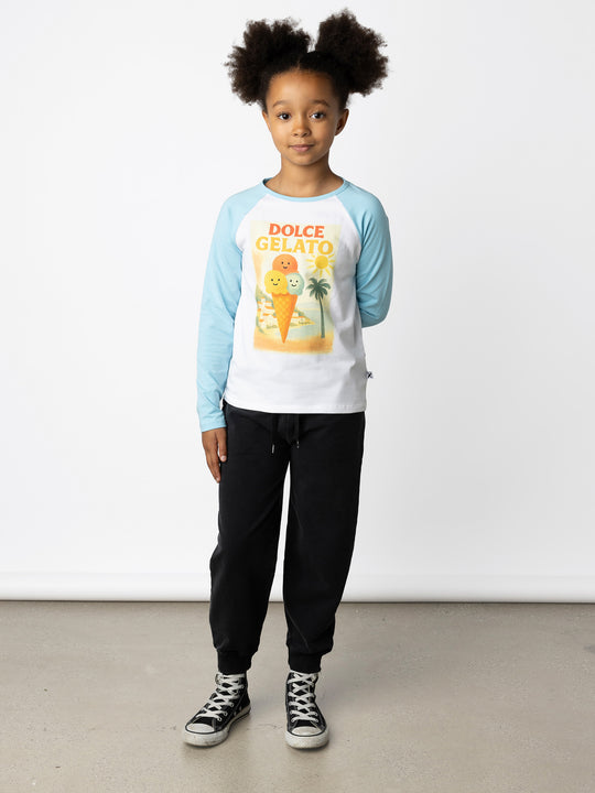 Minti kids clothing. Luxe raglan tee with contrast sleeves and neck. 190 Gram // 95% Cotton // 5% Elastane.