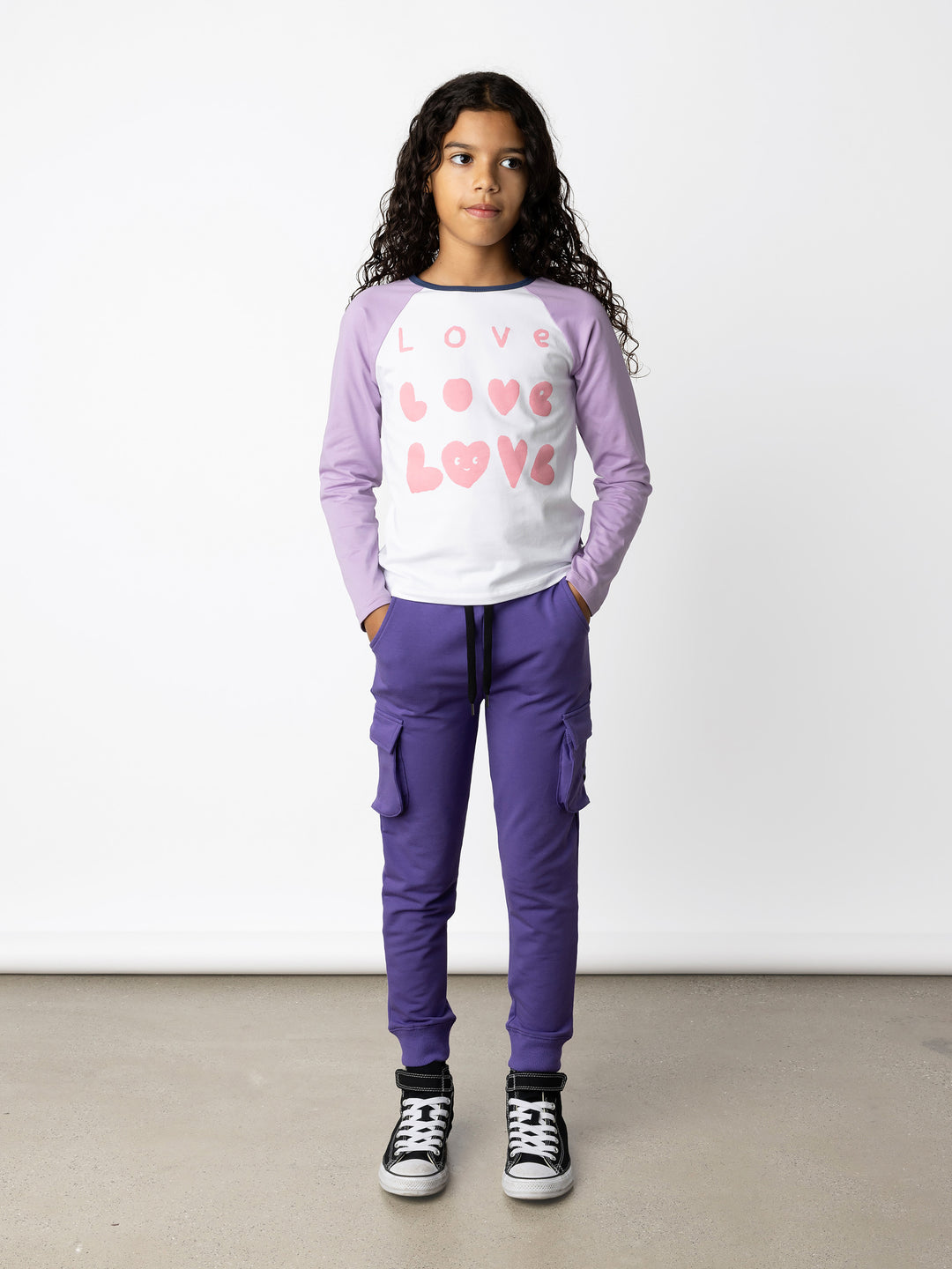 Minti kids clothing. Luxe raglan tee with contrast sleeves and neck. 190 Gram // 95% Cotton // 5% Elastane.