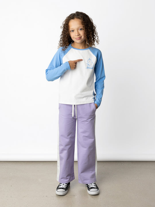 Minti kids clothing. Luxe raglan tee with contrast sleeves and neck. 190 Gram // 95% Cotton // 5% Elastane.