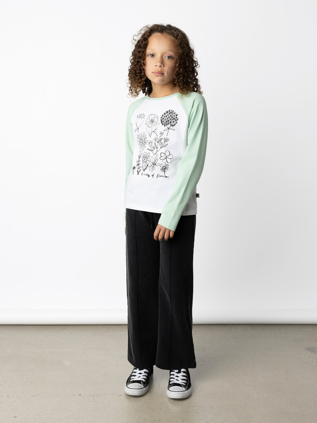 Minti kids clothing. Luxe raglan tee with contrast sleeves and neck. 190 Gram // 95% Cotton // 5% Elastane.