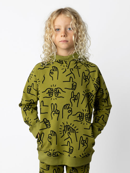 Minti kids clothing. Super comfy hoodie with side pockets and higher neck - perfect for cold days! 330 Gram // Brushed Inside // 95% Cotton // 5% Elastane.