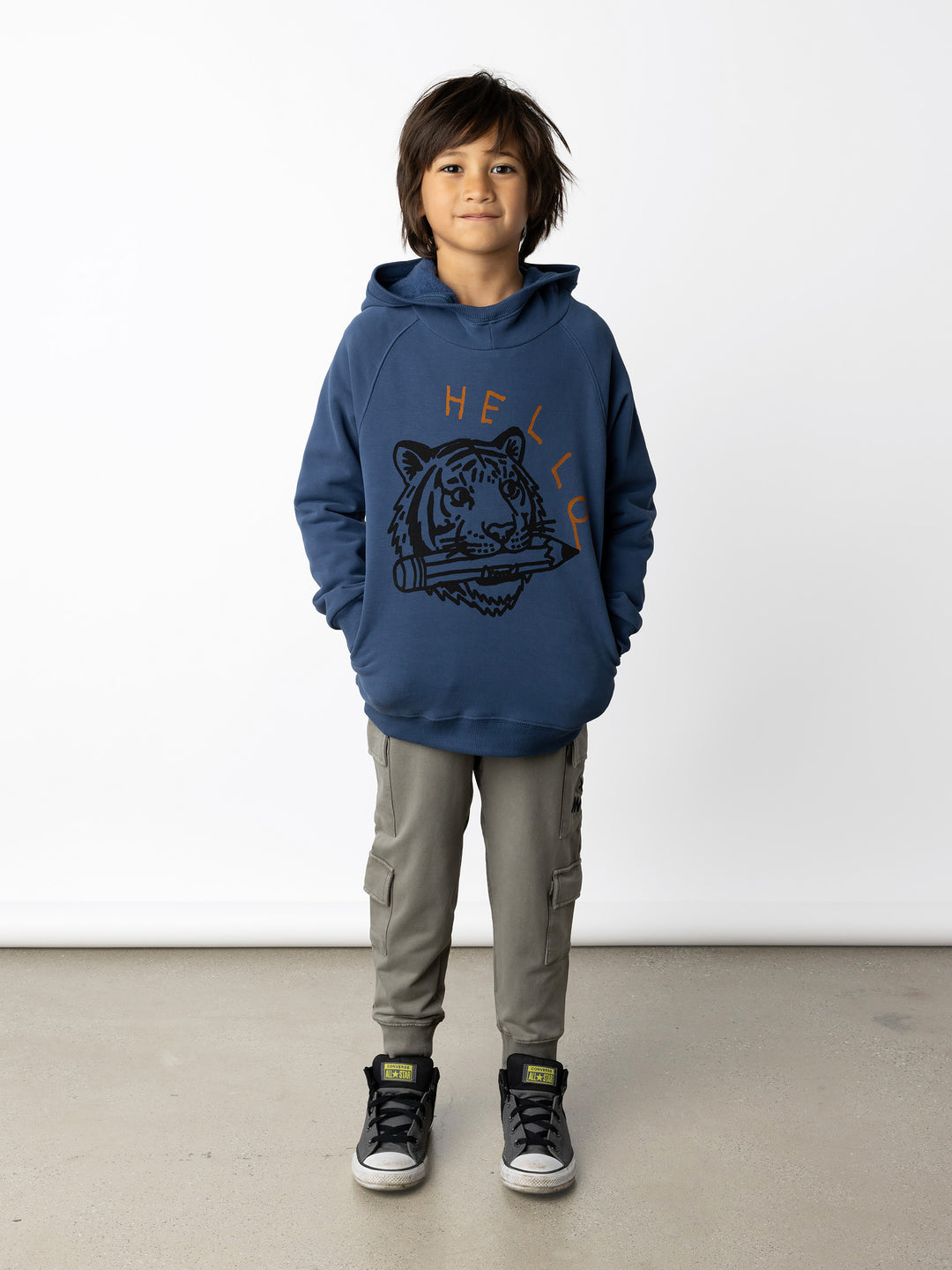 Minti kids clothing. Super comfy hoodie with side pockets and higher neck - perfect for cold days! 330 Gram // Brushed Inside // 95% Cotton // 5% Elastane.