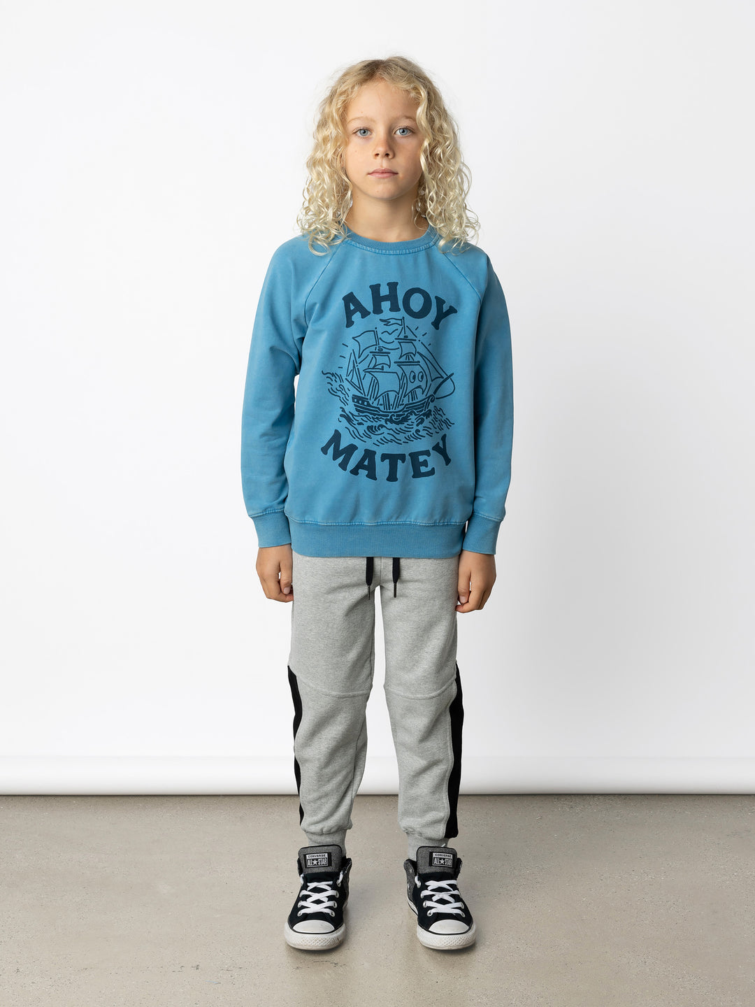 Minti kids clothing. Comfy lightweight raglan crew in super cool washed terry. 260 Gram // 95% Cotton // 5% Elastane.