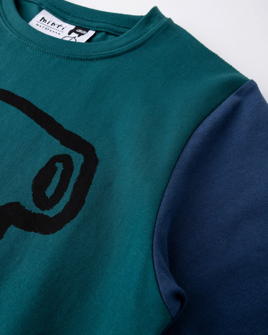 Close up detail of the Hi Hammerhead Tee in dark teal and midnight