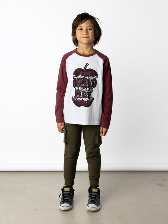 Minti kids clothing. Luxe raglan tee with contrast sleeves and neck. 190 Gram // 95% Cotton // 5% Elastane.