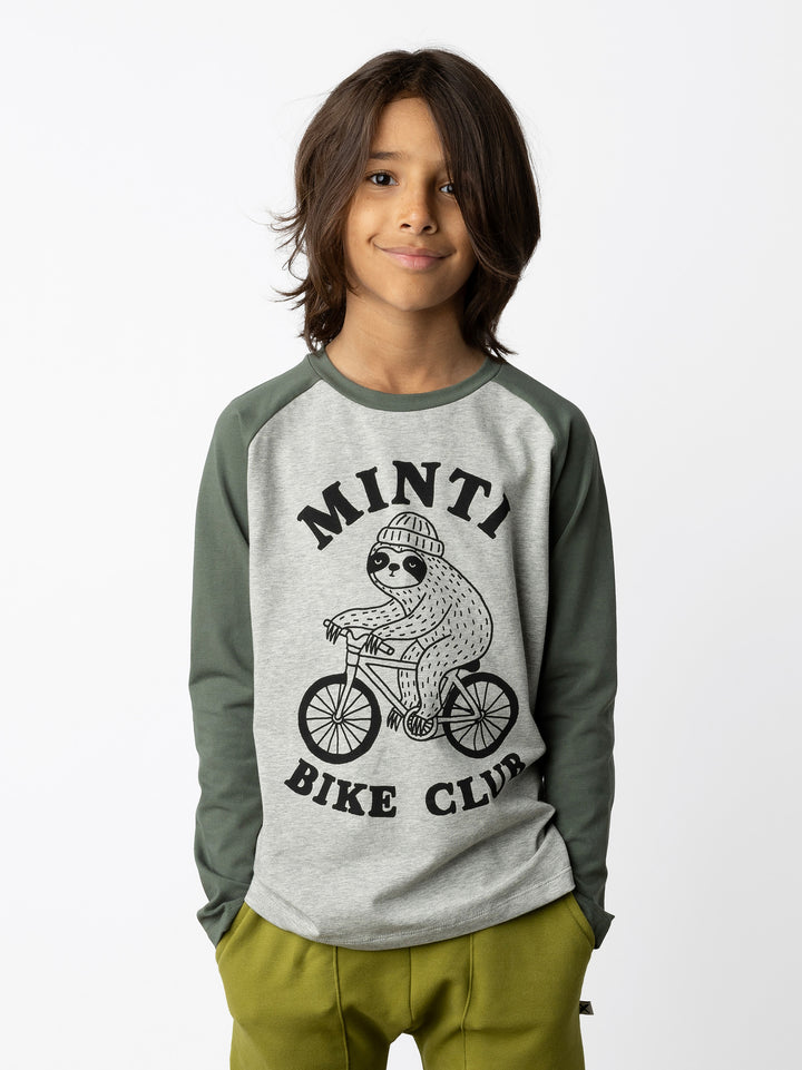 Minti kids clothing. Luxe raglan tee with contrast sleeves and neck. 190 Gram // 95% Cotton // 5% Elastane.