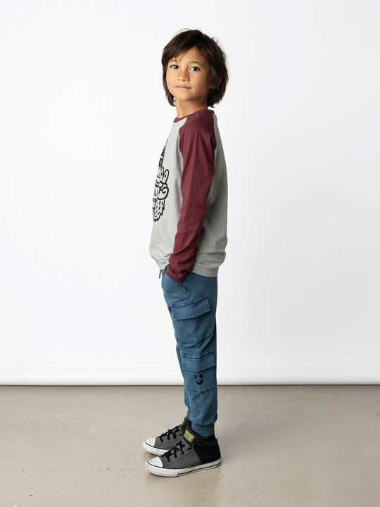 Minti kids clothing. Luxe raglan tee with contrast sleeves and neck. 190 Gram // 95% Cotton // 5% Elastane.