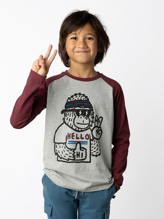 Minti kids clothing. Luxe raglan tee with contrast sleeves and neck. 190 Gram // 95% Cotton // 5% Elastane.