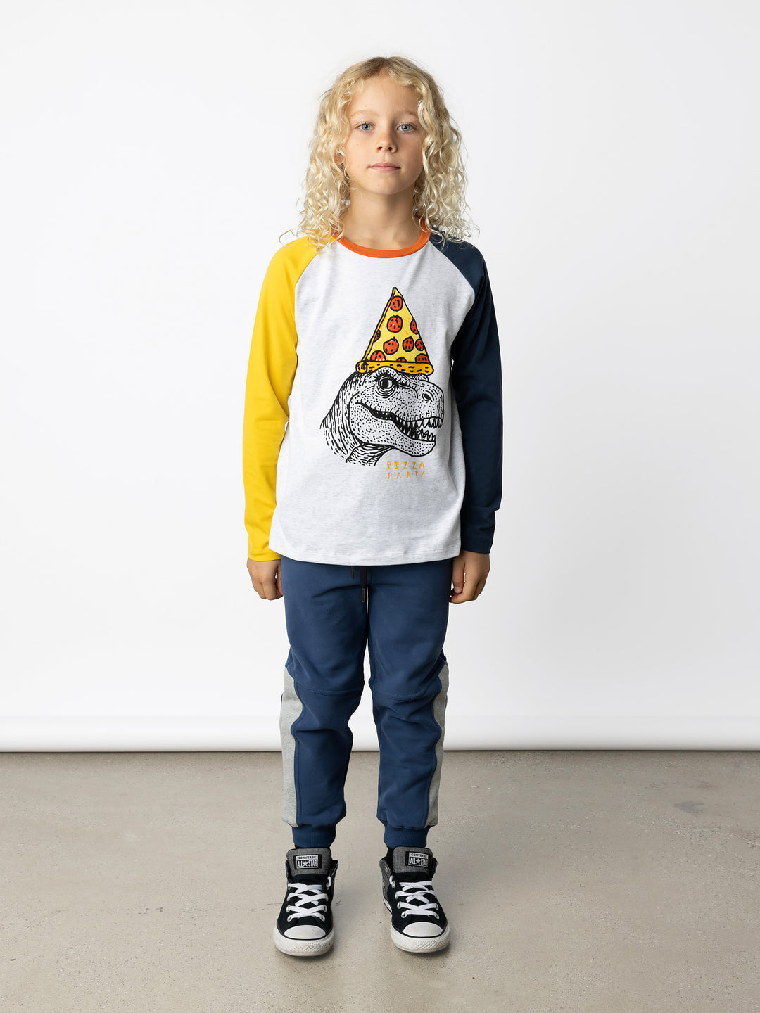 Minti kids clothing. Luxe raglan tee with contrast sleeves and neck. 190 Gram // 95% Cotton // 5% Elastane.