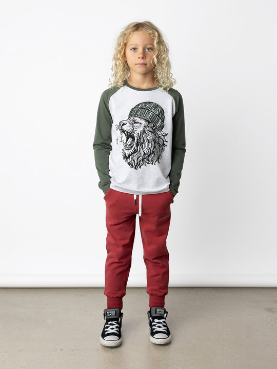 Minti kids clothing. Luxe raglan tee with contrast sleeves and neck. 190 Gram // 95% Cotton // 5% Elastane.