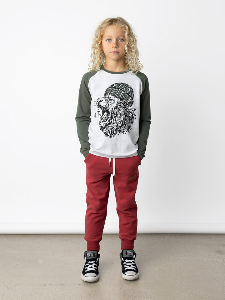 Minti kids clothing. Luxe raglan tee with contrast sleeves and neck. 190 Gram // 95% Cotton // 5% Elastane.