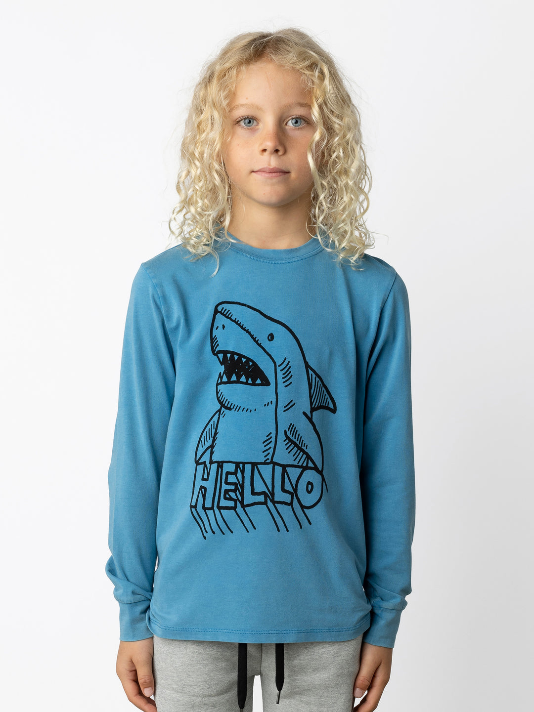Minti kids clothing. Super luxe tee with self cuffs. 190 Gram // 95% Cotton // 5% Elastane.