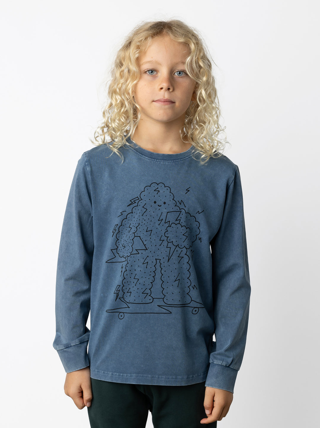 Minti kids clothing. Super luxe tee with self cuffs. 190 Gram // 95% Cotton // 5% Elastane.