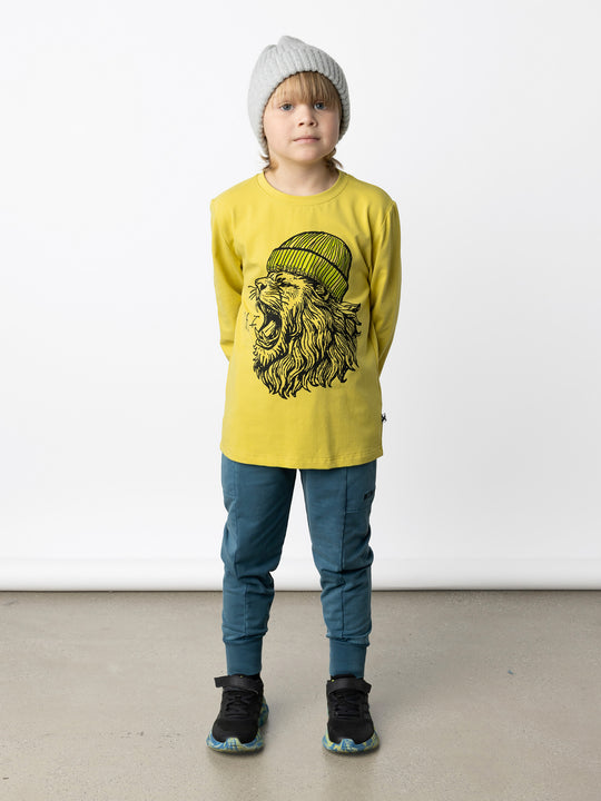 Minti kids clothing. Super luxe tee with self cuffs. 190 Gram // 95% Cotton // 5% Elastane.